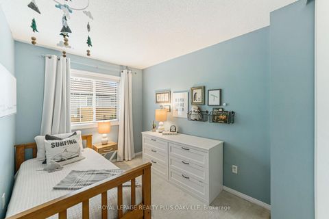 Photo 18 at 55 - 2300 Brays Lane, GA Glen Abbey, Oakville