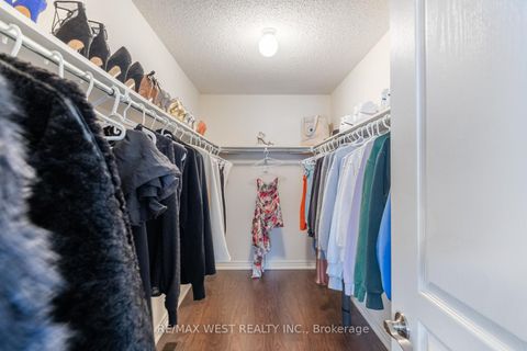 Photo 43 at 16 Heathcliffe Drive, Vellore Village, Vaughan