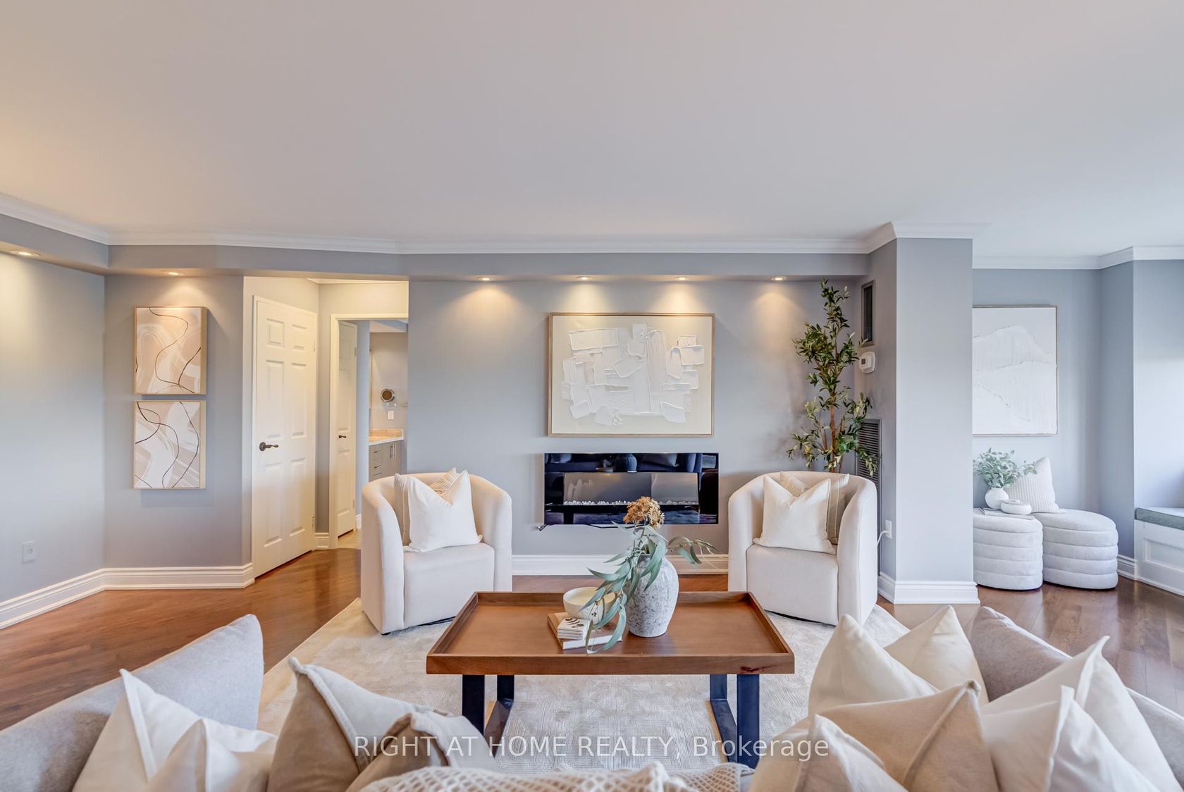 707 - 65 Skymark Drive, Hillcrest Village, Toronto 
