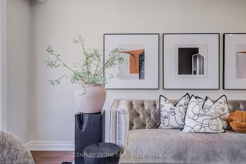 Photo 7 at 54 Marblemount Crescent, Sullivan, Toronto