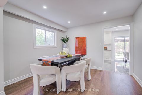 Photo 9 at 54 Marblemount Crescent, Sullivan, Toronto