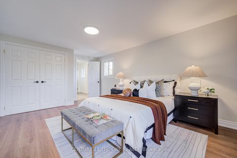 Photo 23 at 54 Marblemount Crescent, Sullivan, Toronto
