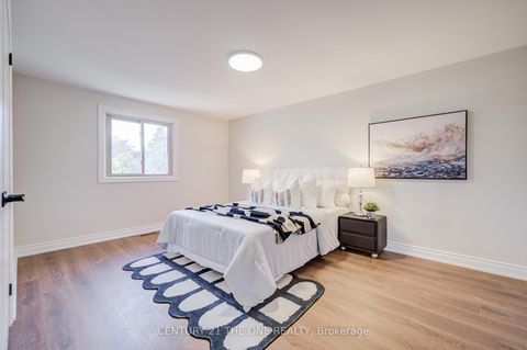 Photo 31 at 54 Marblemount Crescent, Sullivan, Toronto