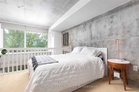 Photo 8 at 302 - 954 King Street W, Niagara, Toronto