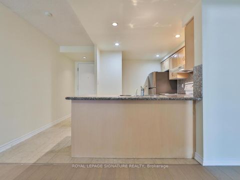 Photo 10 at 318 - 168 Simcoe Street, Waterfront Communities C1, Toronto