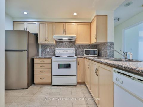 Photo 11 at 318 - 168 Simcoe Street, Waterfront Communities C1, Toronto