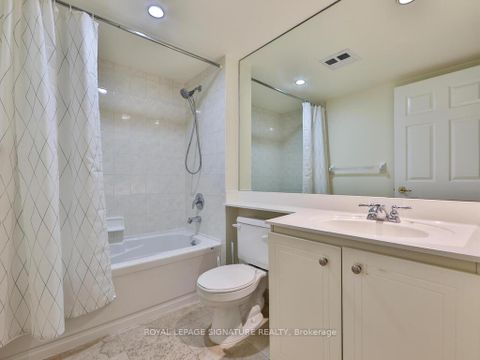 Photo 15 at 318 - 168 Simcoe Street, Waterfront Communities C1, Toronto