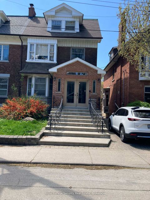 Photo 3 at 122 Delaware Avenue, Little Italy, Toronto