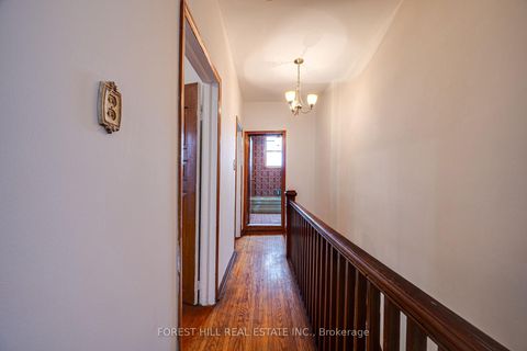 Photo 14 at 33 Hounslow Heath Road, Pellam Park, Toronto