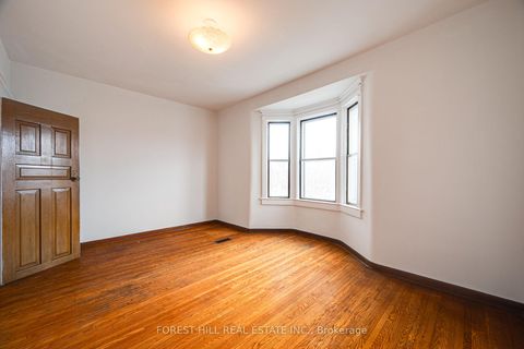 Photo 15 at 33 Hounslow Heath Road, Pellam Park, Toronto