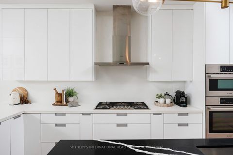 Photo 7 at 121 Markham Street, Bellwoods, Toronto