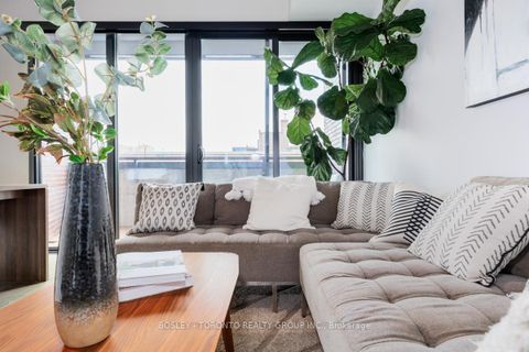 Photo 8 at 308 - 383 Sorauren Avenue, Roncesvalles, Toronto