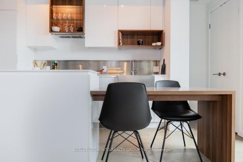 Photo 10 at 308 - 383 Sorauren Avenue, Roncesvalles, Toronto