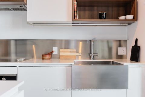 Photo 12 at 308 - 383 Sorauren Avenue, Roncesvalles, Toronto
