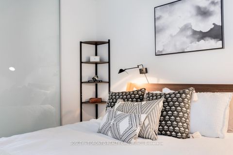 Photo 17 at 308 - 383 Sorauren Avenue, Roncesvalles, Toronto