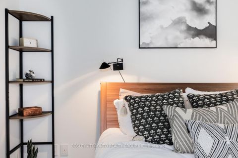 Photo 19 at 308 - 383 Sorauren Avenue, Roncesvalles, Toronto