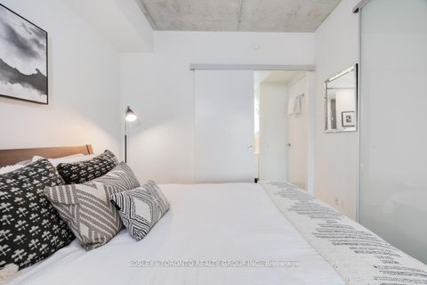 Photo 20 at 308 - 383 Sorauren Avenue, Roncesvalles, Toronto
