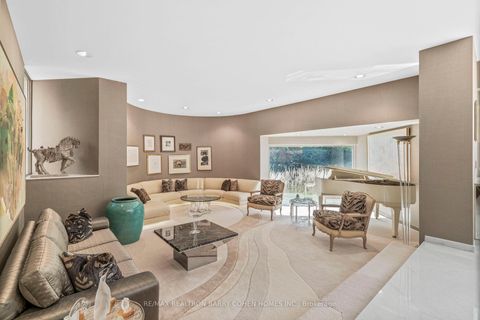 Photo 7 at 25 Misty Crescent, Don Mills, Toronto