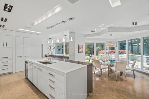 Photo 8 at 25 Misty Crescent, Don Mills, Toronto