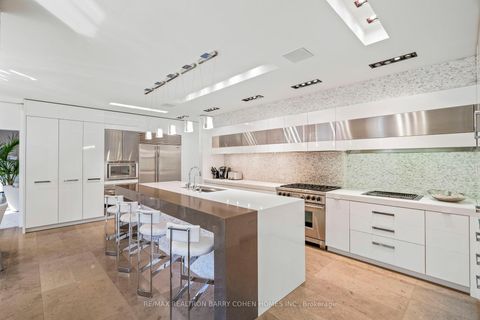 Photo 10 at 25 Misty Crescent, Don Mills, Toronto