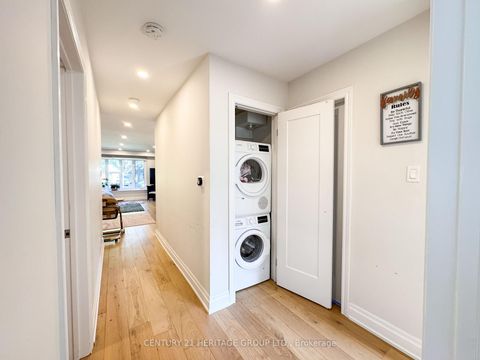 Photo 6 at 44 Devins Drive, Aurora Heights, Aurora