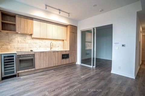 Photo 4 at 1615 - 2020 Bathurst Street, Cedarvale, Toronto Photo 4 at 1615 - 2020 Bathurst Street, Cedarvale, Toronto