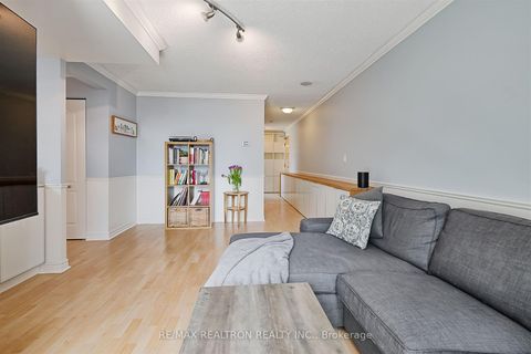 Photo 8 at 803 - 212 Eglinton Avenue E, Mount Pleasant West, Toronto
