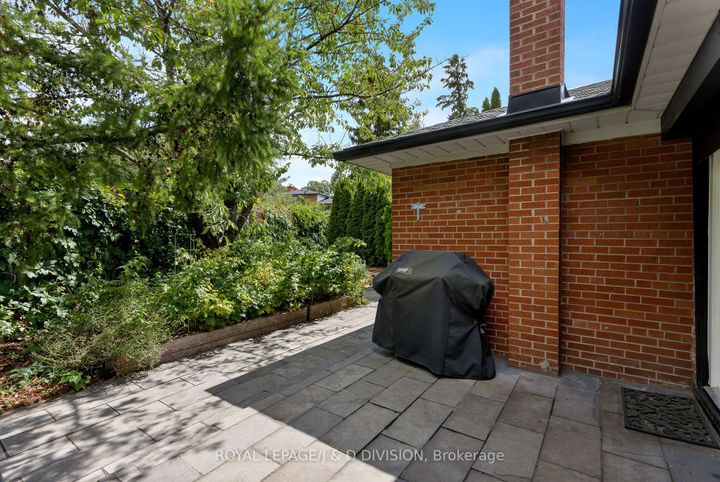 Photo 41 at 27 Paramount Court, Amesbury, Toronto