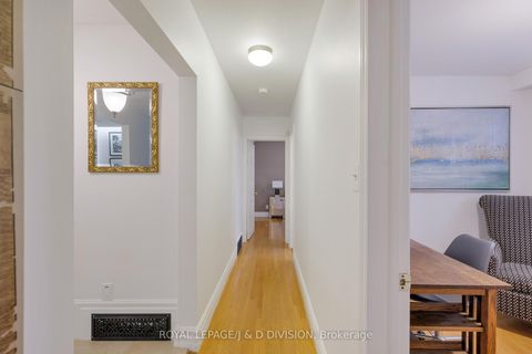 Photo 15 at 27 Paramount Court, Amesbury, Toronto