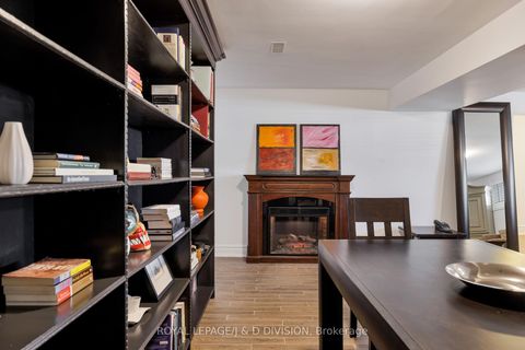 Photo 30 at 27 Paramount Court, Amesbury, Toronto