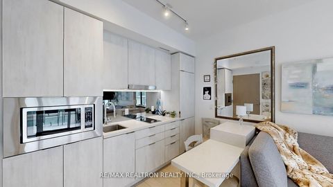 Photo 12 at 1016 - 215 Queen Street W, Waterfront Communities C1, Toronto