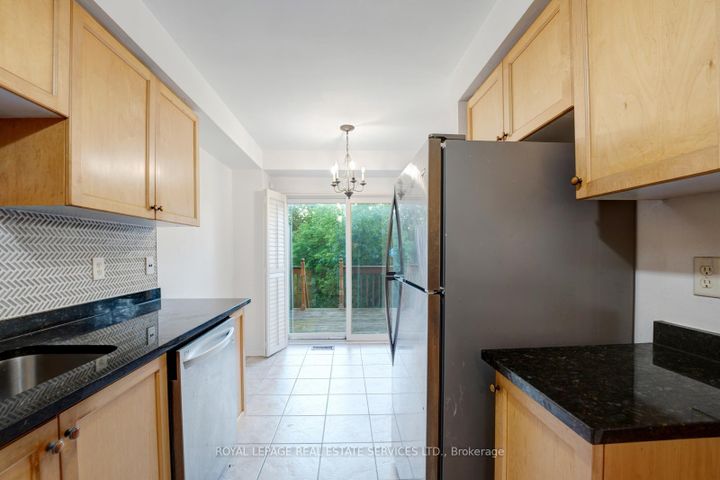 Photo 7 at 73 Mare Crescent, Clairville, Toronto