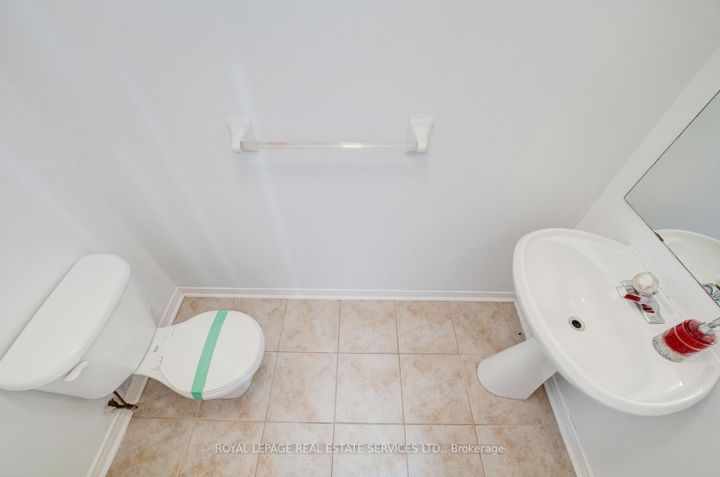 Photo 10 at 73 Mare Crescent, Clairville, Toronto