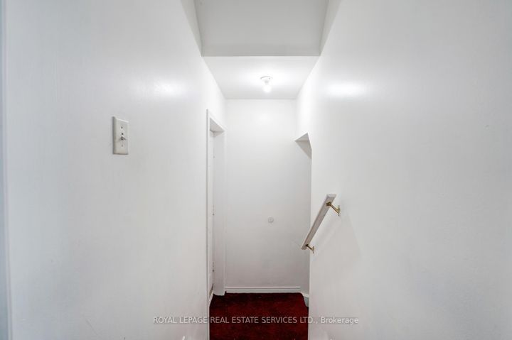 Photo 30 at 73 Mare Crescent, Clairville, Toronto