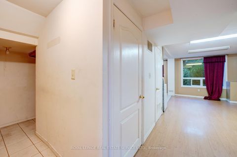 Photo 34 at 73 Mare Crescent, Clairville, Toronto