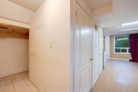 Photo 35 at 73 Mare Crescent, Clairville, Toronto