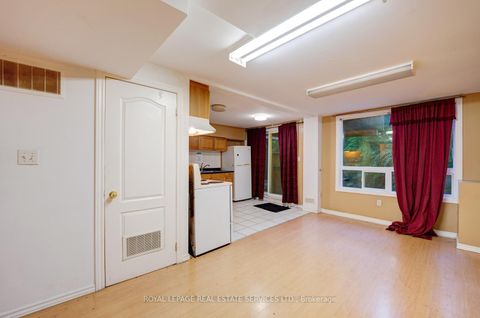 Photo 36 at 73 Mare Crescent, Clairville, Toronto