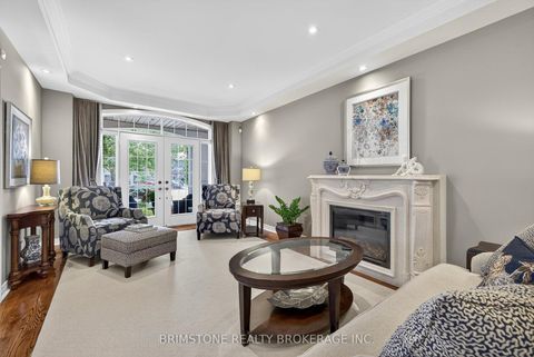 Photo 4 at 123 Salamander Court, Maple, Vaughan