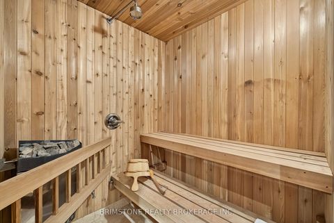 Photo 19 at 123 Salamander Court, Maple, Vaughan