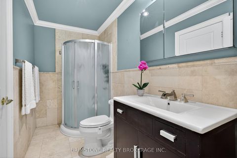 Photo 21 at 123 Salamander Court, Maple, Vaughan