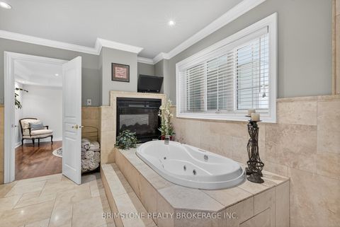 Photo 29 at 123 Salamander Court, Maple, Vaughan
