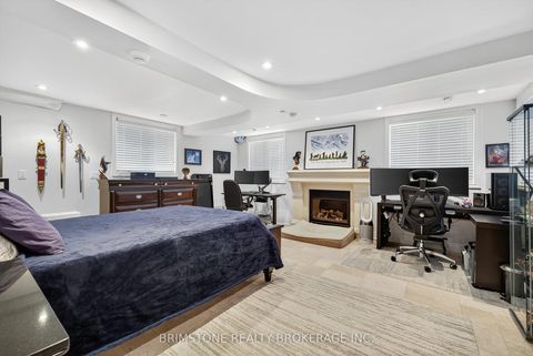 Photo 34 at 123 Salamander Court, Maple, Vaughan