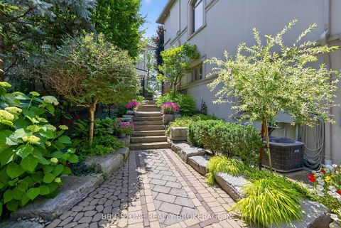 Photo 38 at 123 Salamander Court, Maple, Vaughan