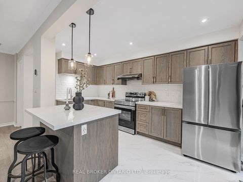 Photo 9 at 20 - 30 Dundalk Drive, Dorset Park, Toronto