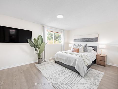 Photo 17 at 20 - 30 Dundalk Drive, Dorset Park, Toronto