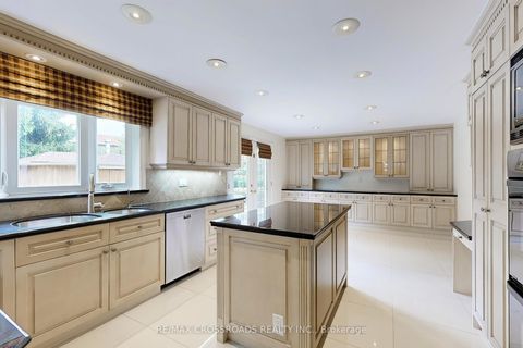 Photo 9 at 58 Cosmic Drive, Don Mills, Toronto