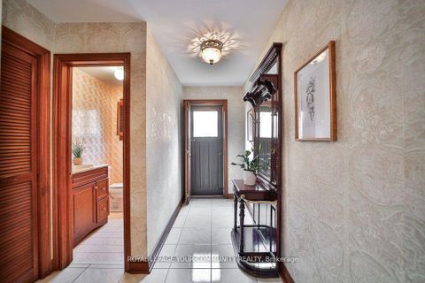 Photo 4 at 21 Disan Court, Beaumonde Heights, Toronto