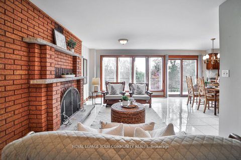 Photo 14 at 21 Disan Court, Beaumonde Heights, Toronto