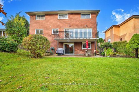 Photo 32 at 21 Disan Court, Beaumonde Heights, Toronto