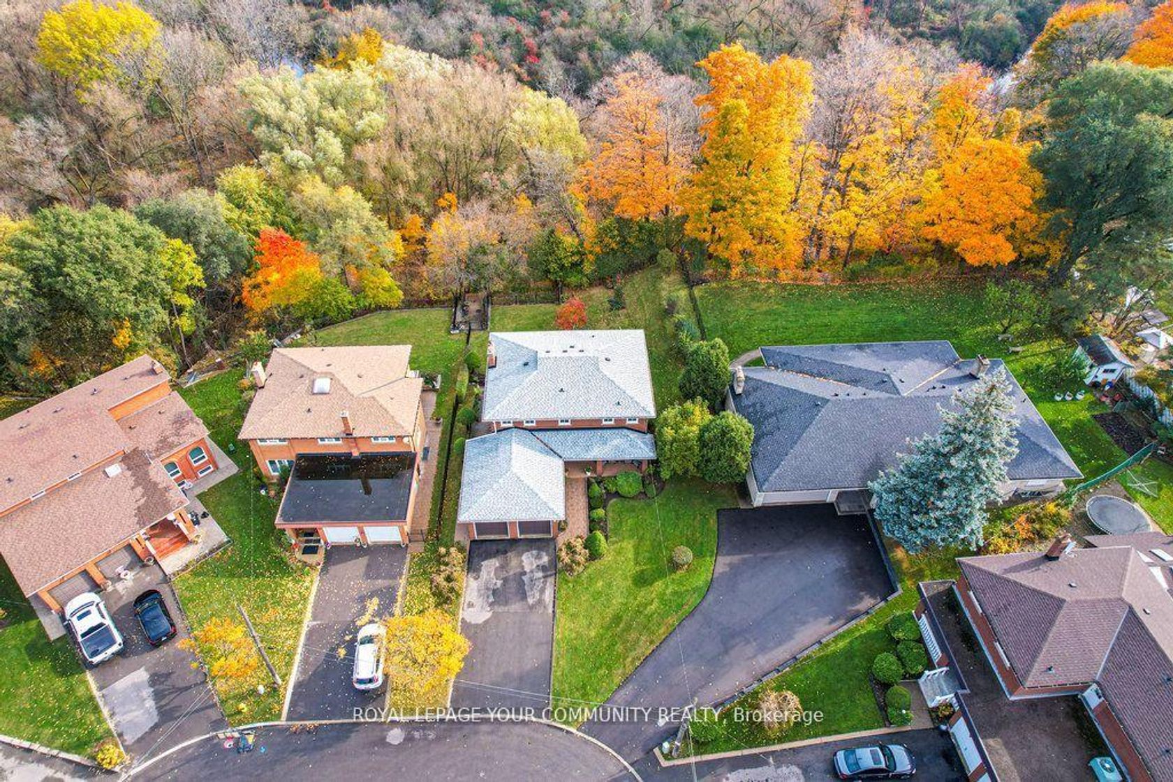 21 Disan Court, Beaumonde Heights, Toronto 